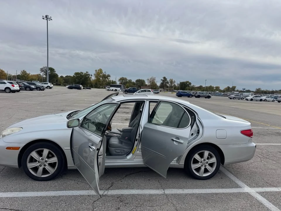 2006 Lexus ES 4th Gen - Image 2 of 16