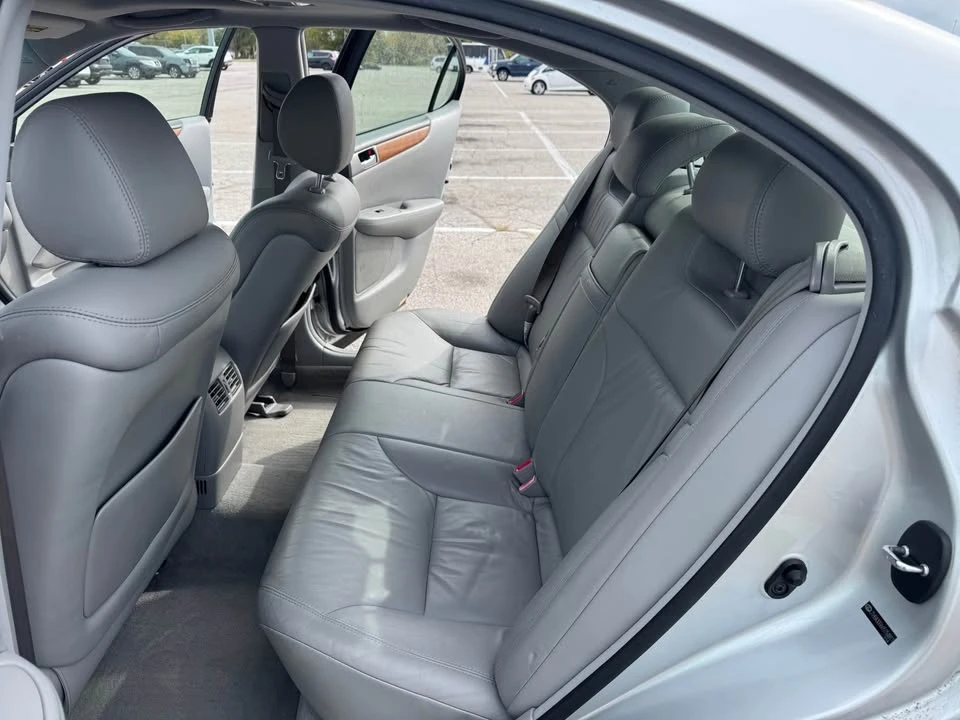 2006 Lexus ES 4th Gen - Image 4 of 16