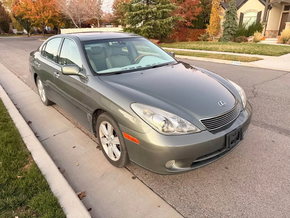 2006 Lexus ES 4th Gen - Image 2 of 15