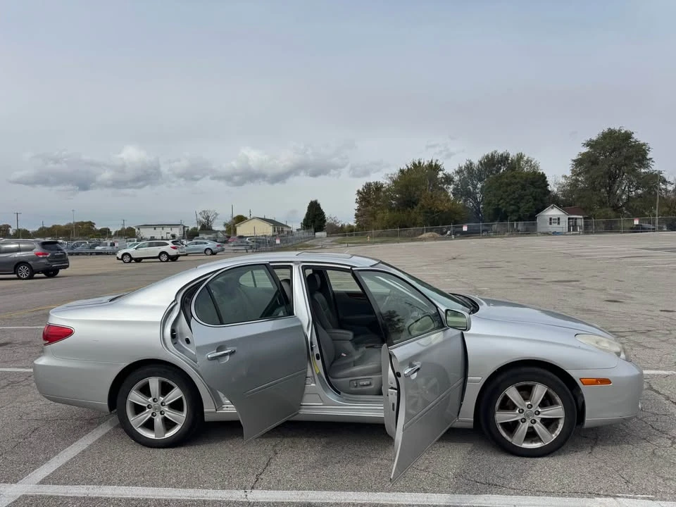 2006 Lexus ES 4th Gen - Image 9 of 16