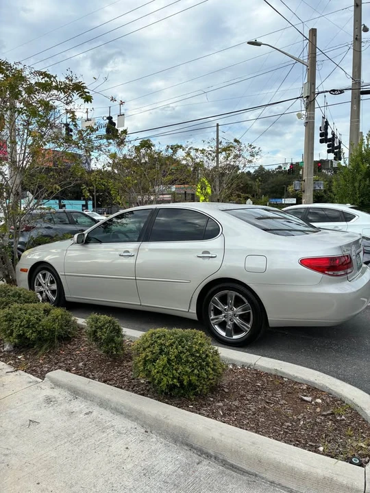 2006 Lexus ES 3rd Gen - Image 2 of 15