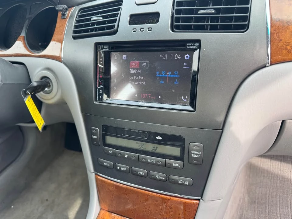 2006 Lexus ES 4th Gen - Image 11 of 16