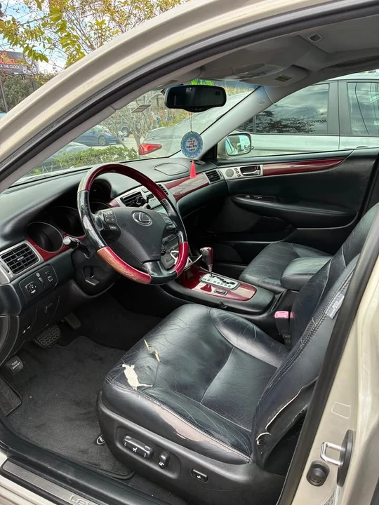 2006 Lexus ES 3rd Gen - Image 11 of 15