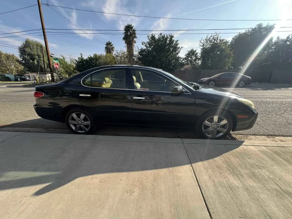 2006 Lexus ES 4th Gen - Image 2 of 12