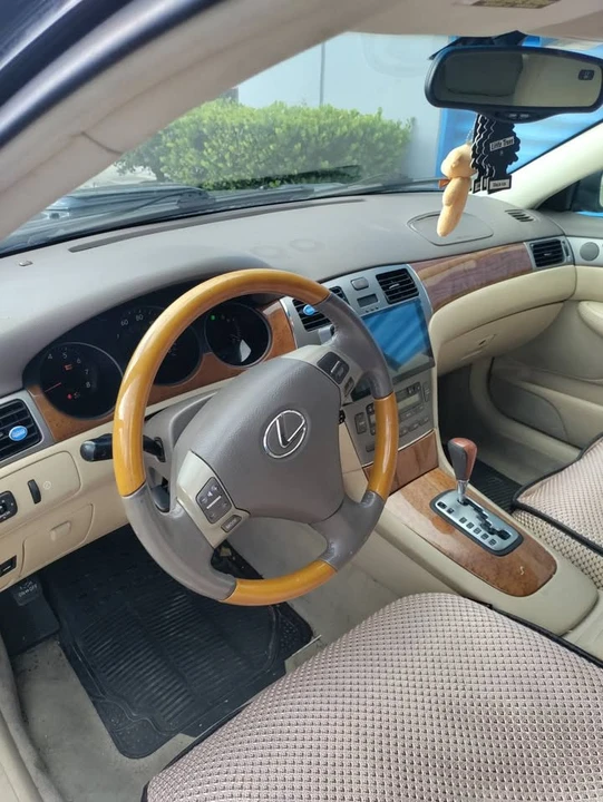 2006 Lexus ES 3rd Gen - Image 9 of 13