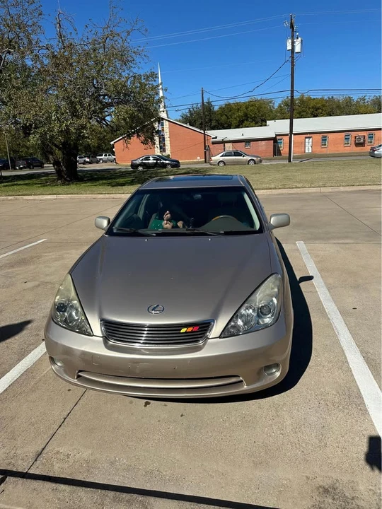 2006 Lexus ES 3rd Gen - Image 2 of 10