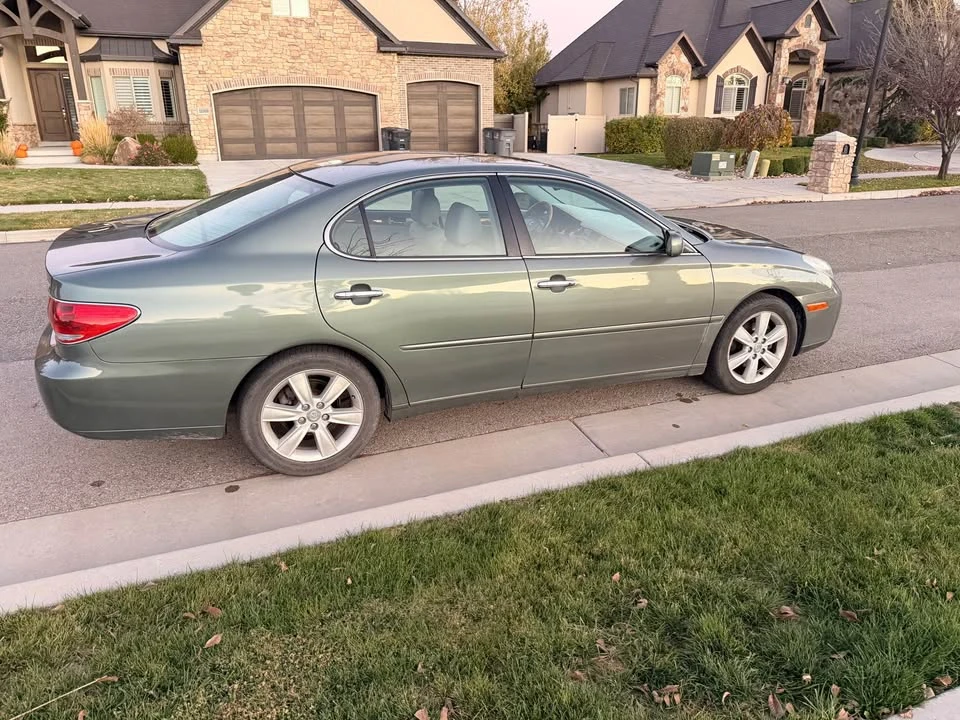 2006 Lexus ES 4th Gen - Image 4 of 15