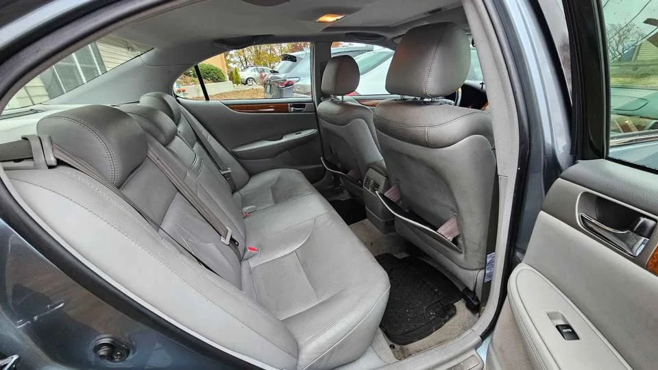 2006 Lexus ES 4th Gen - Image 9 of 10