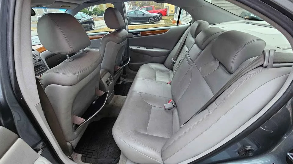 2006 Lexus ES 4th Gen - Image 8 of 10