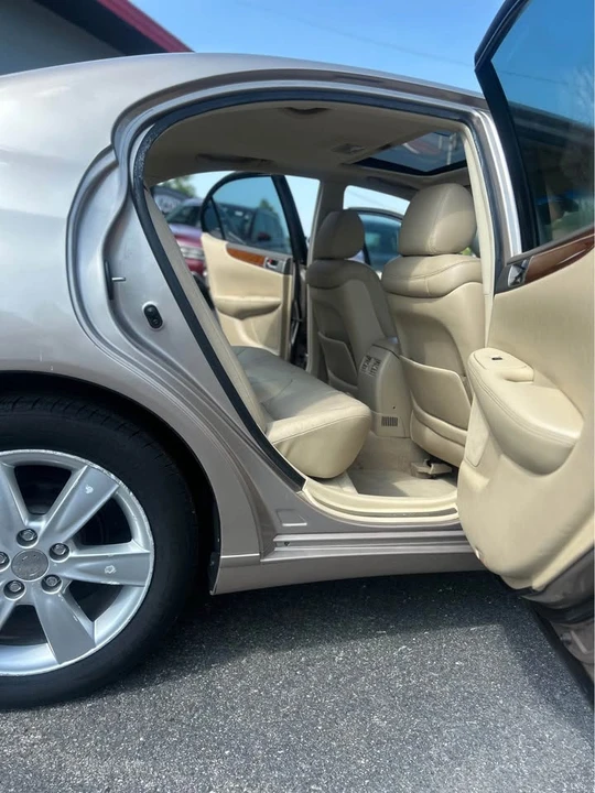 2006 Lexus ES 3rd Gen - Image 8 of 9