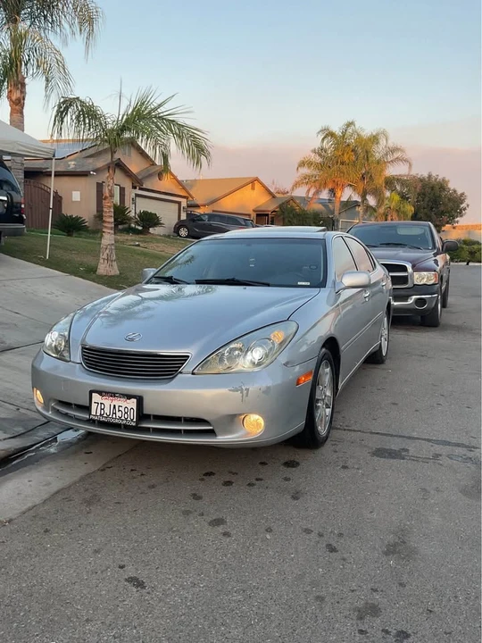 2006 Lexus ES 4th Gen - Image 2 of 11