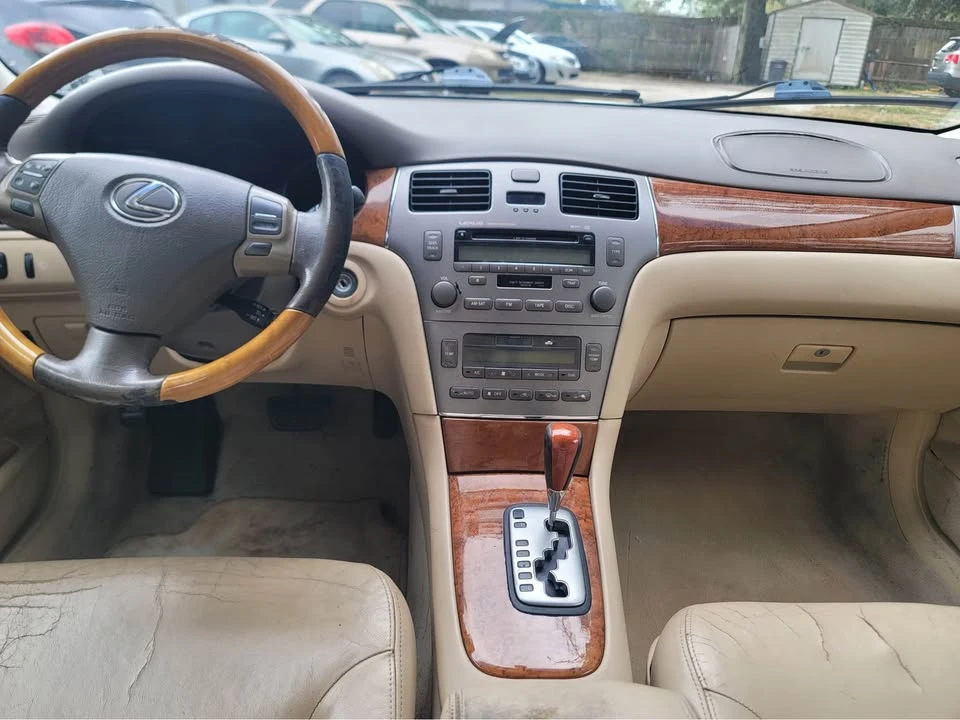2006 Lexus ES 3rd Gen - Image 16 of 18