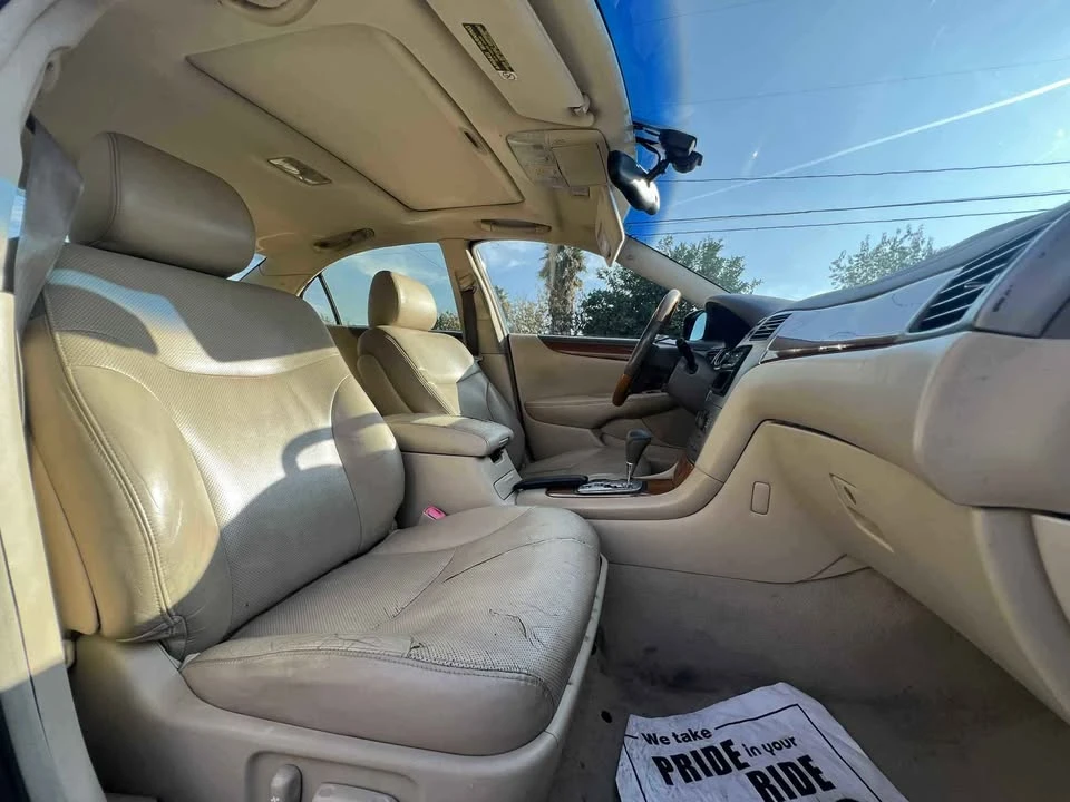 2006 Lexus ES 4th Gen - Image 9 of 12