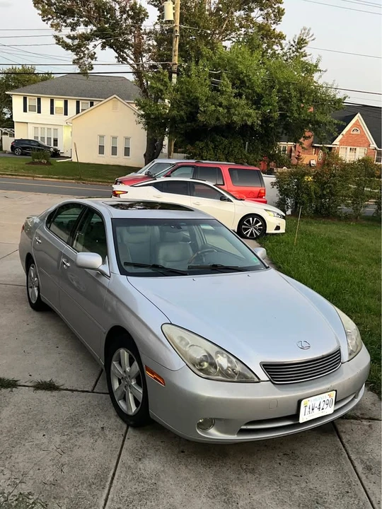 2006 Lexus ES 4th Gen - Image 3 of 11