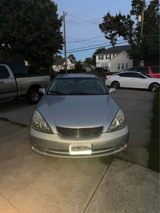 2006 Lexus ES 4th Gen - Image 2 of 11