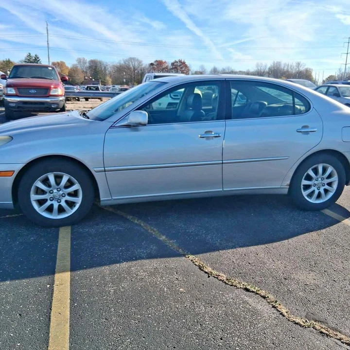 2006 Lexus ES 3rd Gen - Image 2 of 8