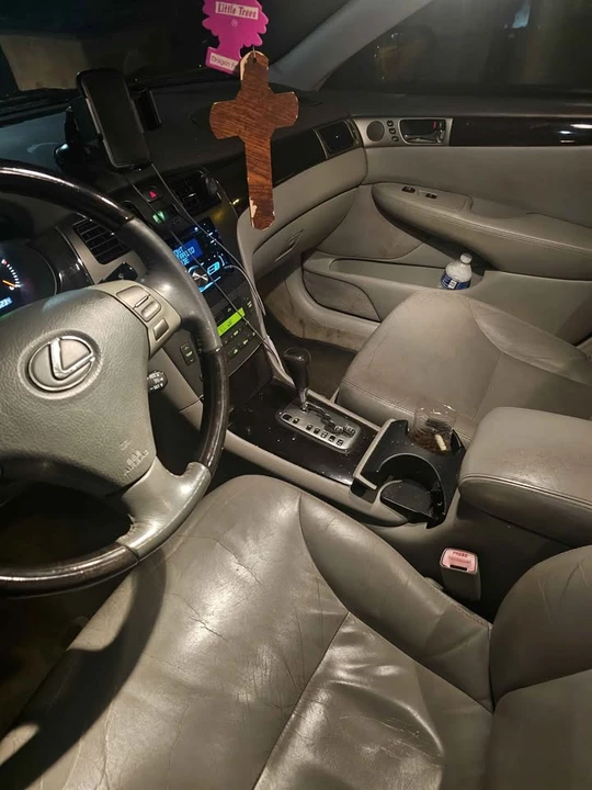 2006 Lexus ES 3rd Gen - Image 2 of 16