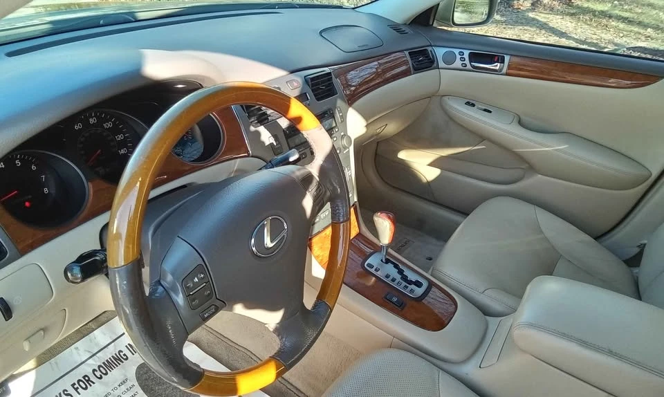 2006 Lexus ES 3rd Gen - Image 5 of 8