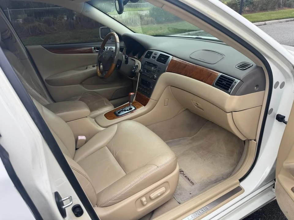 2006 Lexus ES 4th Gen - Image 6 of 12