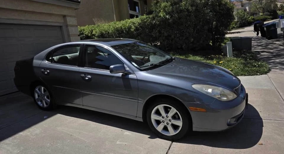 2006 Lexus ES 3rd Gen - Image 2 of 9
