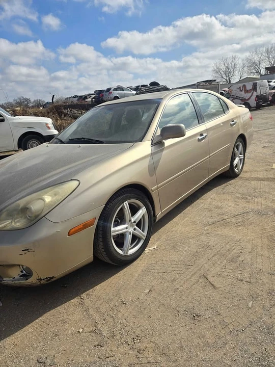2006 Lexus ES 4th Gen - Image 2 of 10