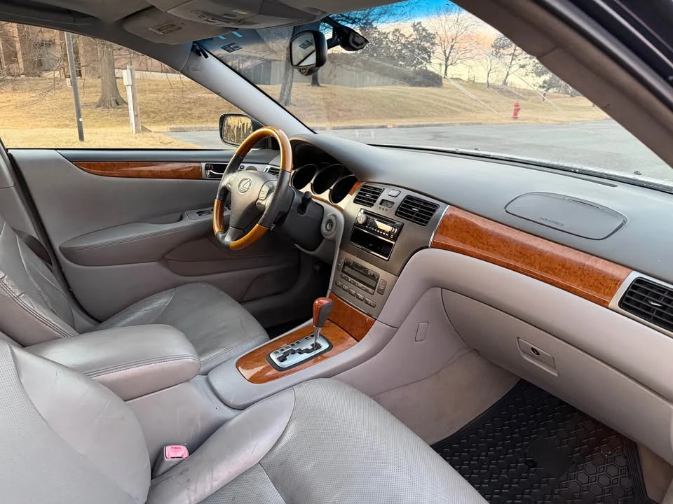 2006 Lexus ES 4th Gen - Image 5 of 9