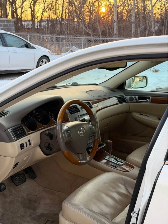 2006 Lexus ES 3rd Gen - Image 7 of 13