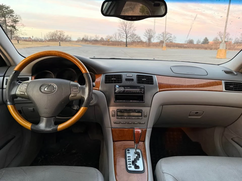 2006 Lexus ES 4th Gen - Image 7 of 9