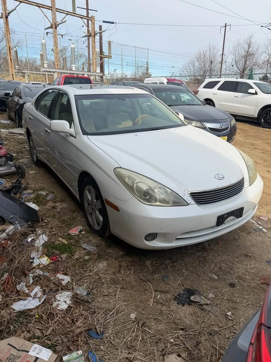 2006 Lexus ES 3rd Gen - Image 2 of 9