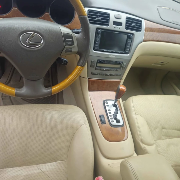 2006 Lexus ES 3rd Gen - Image 3 of 9