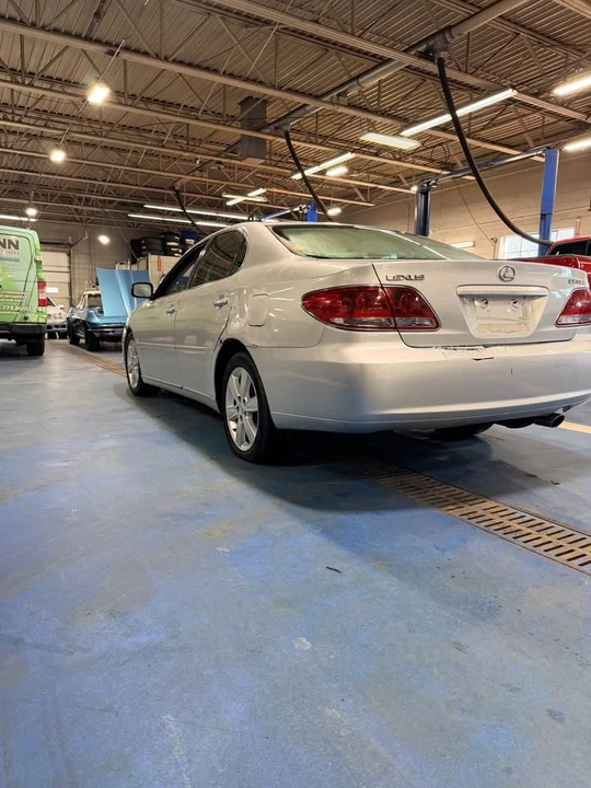 2006 Lexus ES 4th Gen - Image 4 of 12