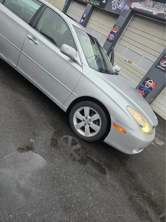 2006 Lexus ES 4th Gen - Image 2 of 10