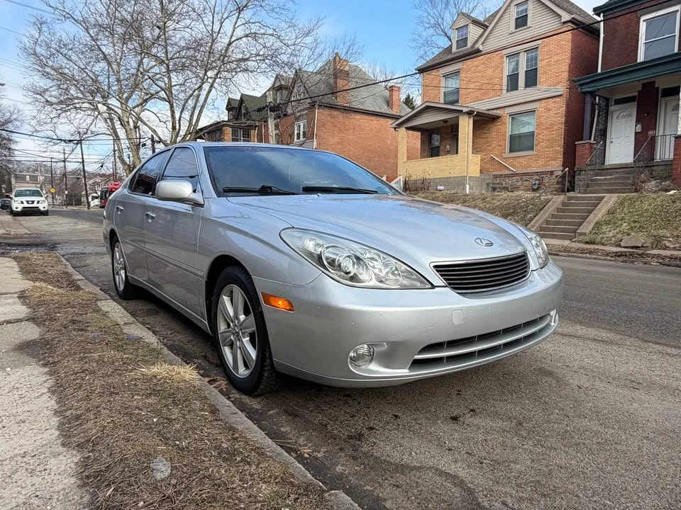 2006 Lexus ES 4th Gen - Image 2 of 9