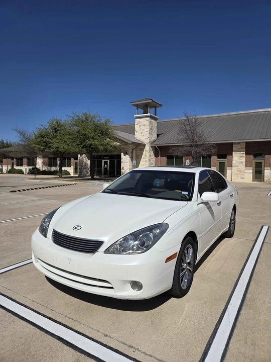 2006 Lexus ES 4th Gen - Image 2 of 14