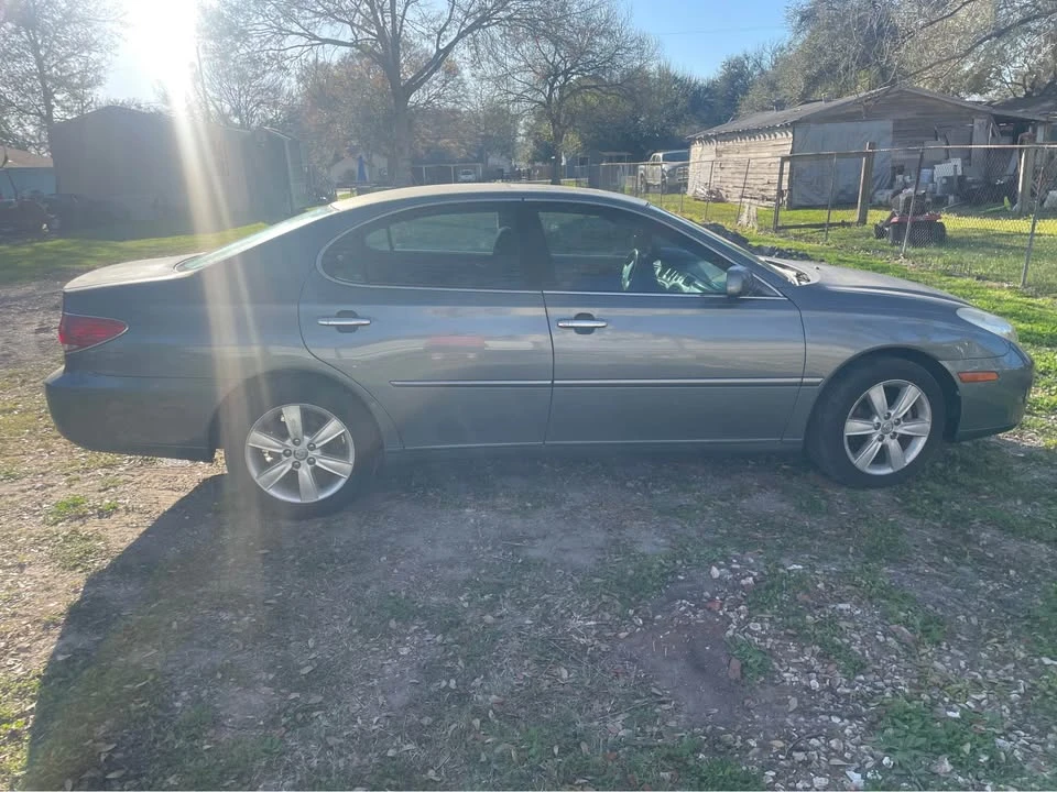 2006 Lexus ES 4th Gen - Image 2 of 10