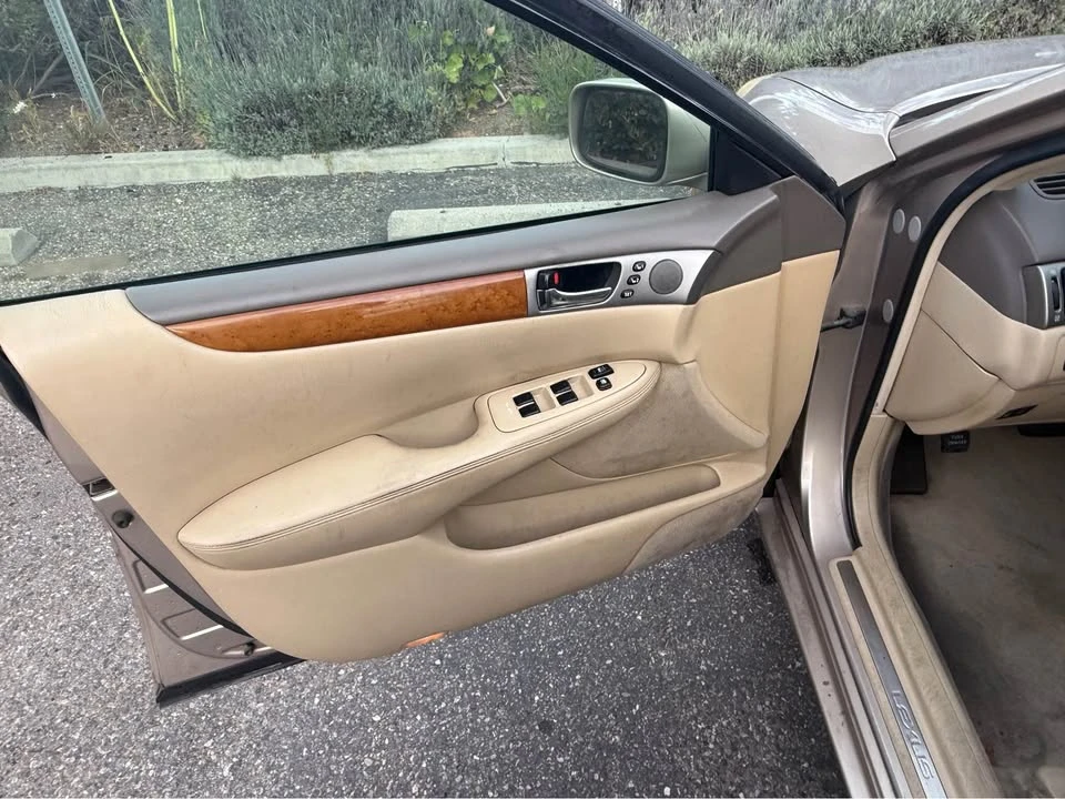2006 Lexus ES 4th Gen - Image 15 of 20