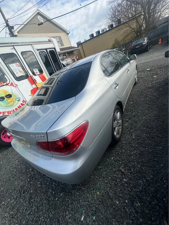 2006 Lexus ES 4th Gen - Image 4 of 10