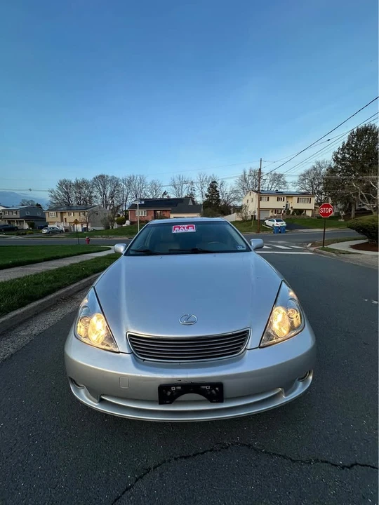 2006 Lexus ES 4th Gen - Image 10 of 13