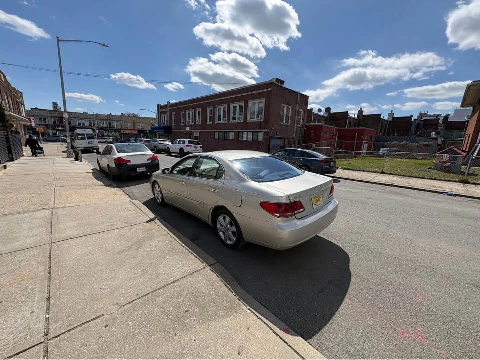 2006 Lexus ES 4th Gen - Image 7 of 15
