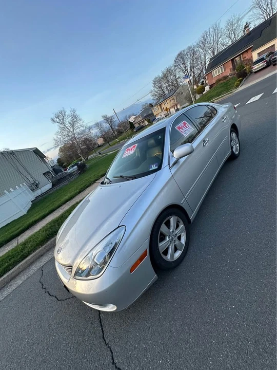 2006 Lexus ES 4th Gen - Image 2 of 9