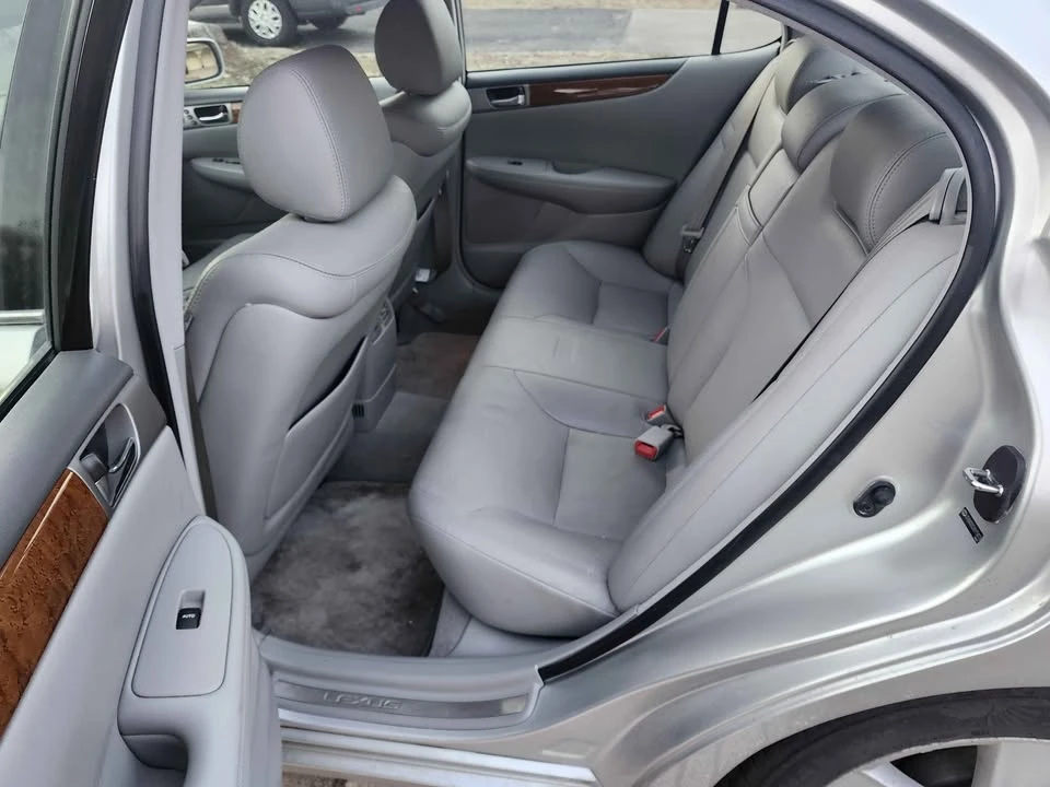 2006 Lexus ES 4th Gen - Image 9 of 20