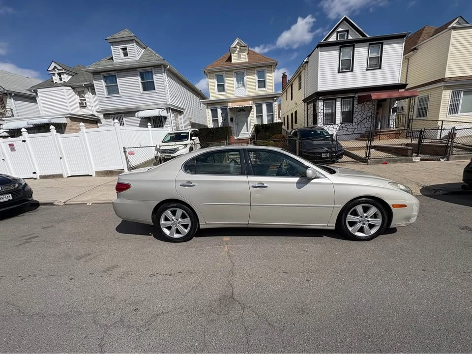 2006 Lexus ES 4th Gen - Image 3 of 15