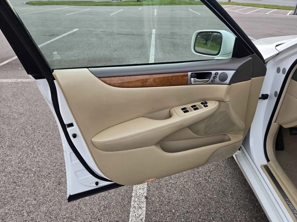 2006 Lexus ES 4th Gen - Image 10 of 17