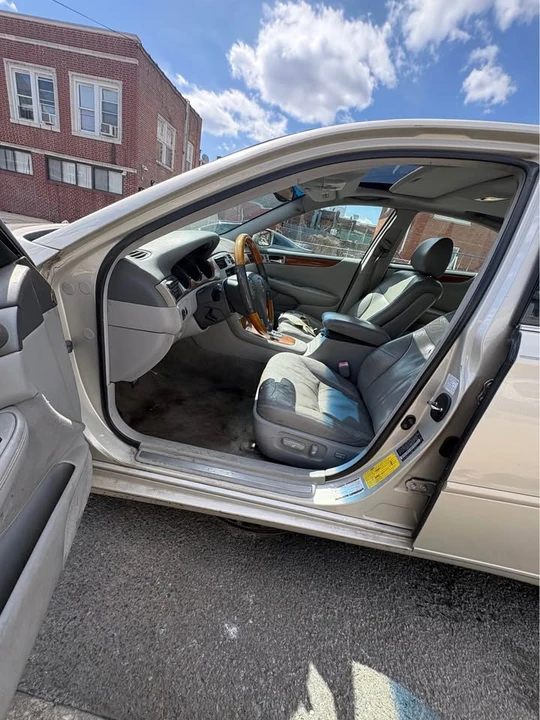 2006 Lexus ES 4th Gen - Image 12 of 15