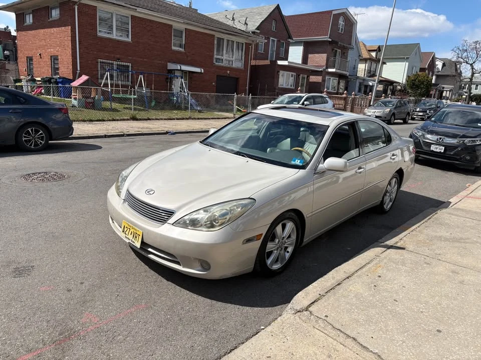 2006 Lexus ES 4th Gen - Image 11 of 15