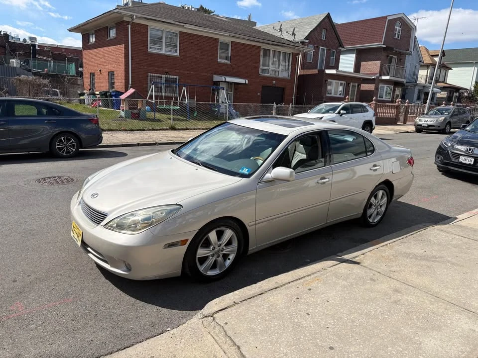 2006 Lexus ES 4th Gen - Image 10 of 15