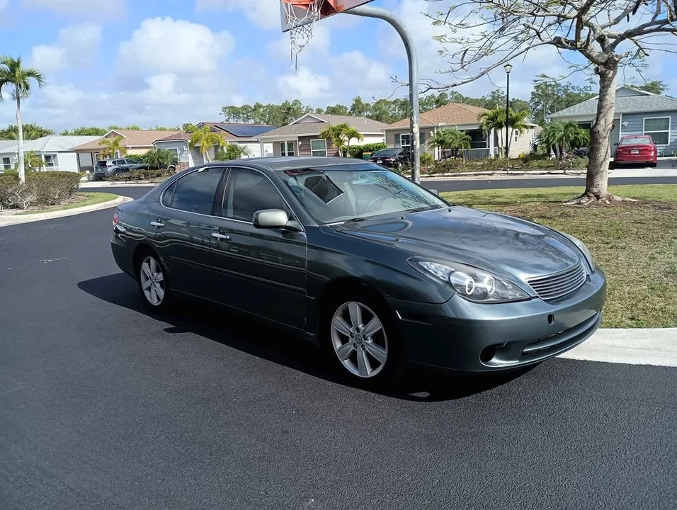 2006 Lexus ES 4th Gen - Image 2 of 11