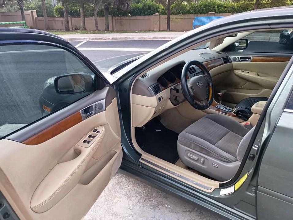 2006 Lexus ES 4th Gen - Image 5 of 11