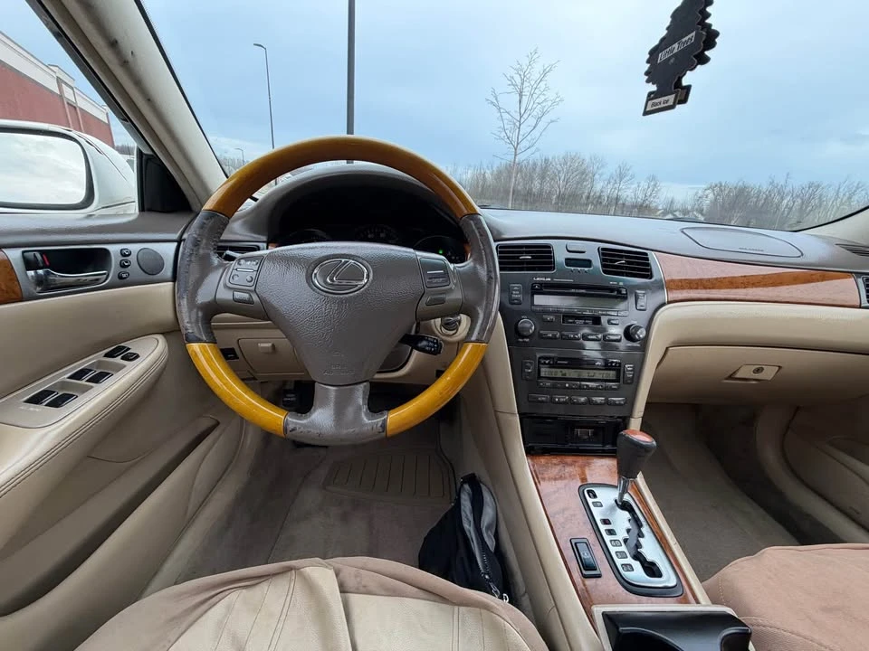 2006 Lexus ES 4th Gen - Image 13 of 16