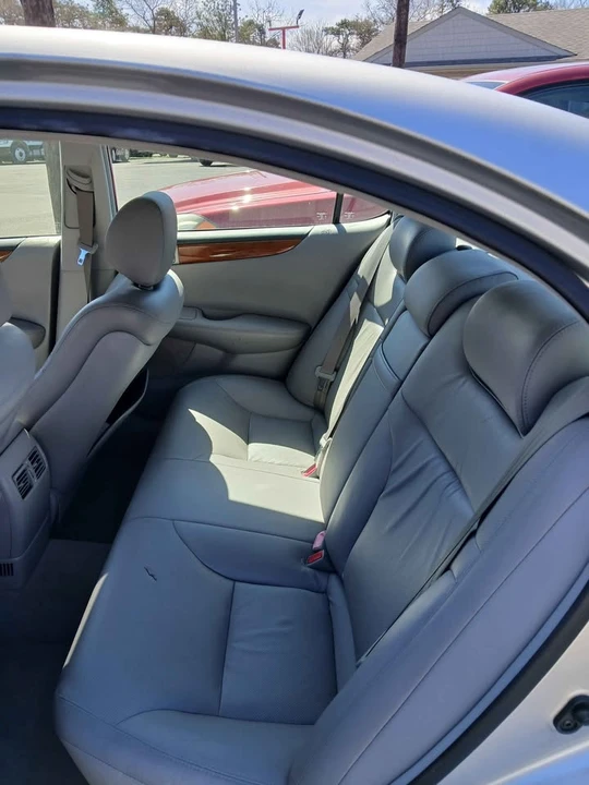 2006 Lexus ES 4th Gen - Image 9 of 11